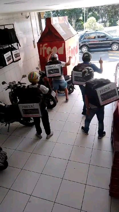 E o delivery ta vomo. prontos pra atender no a jato.. Já está .